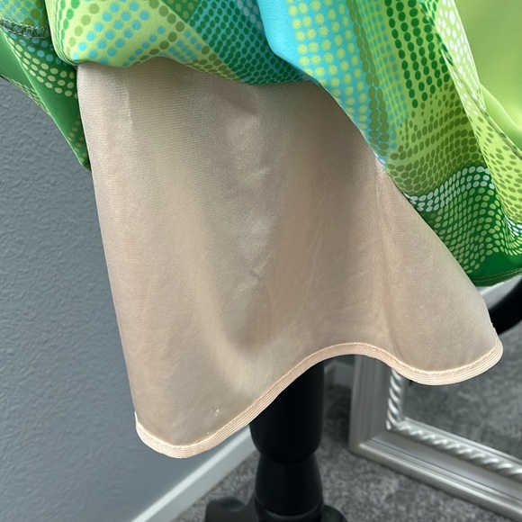 Fabulous Colorful 100% Silk 💚 St. Vincent Dress with Adjustable Straps - Size 8 - Picture 9 of 10